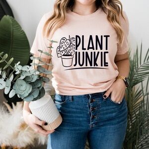 “Plant Junkie” Graphic Tee Shirt. Crew Neck And Short Sleeved